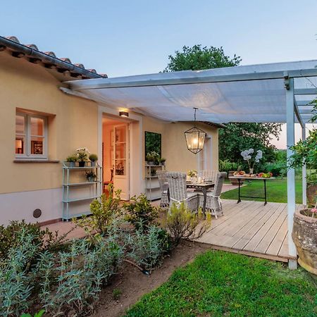 Villa Bassotta, A Charming Cottage ลุคคา ภายนอก รูปภาพ