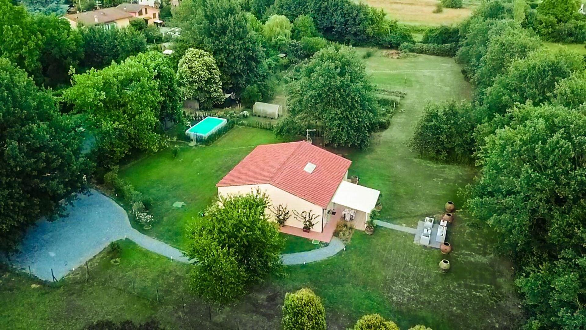 Villa Bassotta, A Charming Cottage ลุคคา ภายนอก รูปภาพ