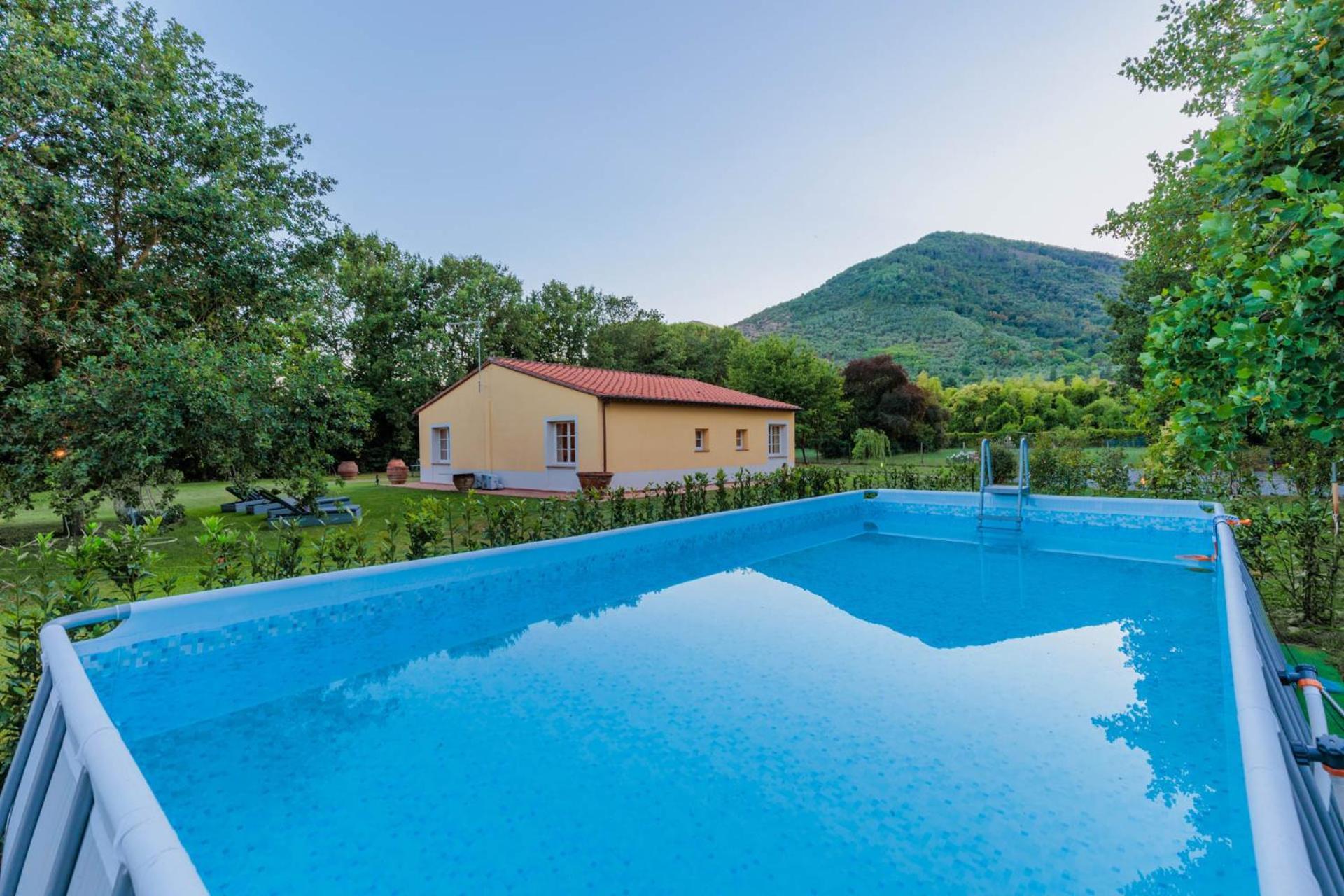 Villa Bassotta, A Charming Cottage ลุคคา ภายนอก รูปภาพ